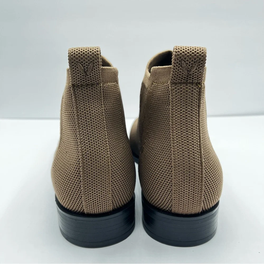 VIVAIA Women’s 7-7.5 38 Espresso Ryan Pro Pull On Boots Chelsea Short Square Toe